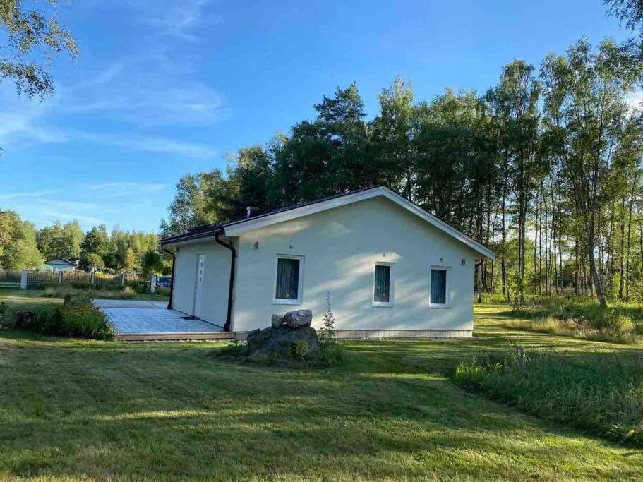 Trevlig Stuga Med Uteplats Rimbo Esterno foto